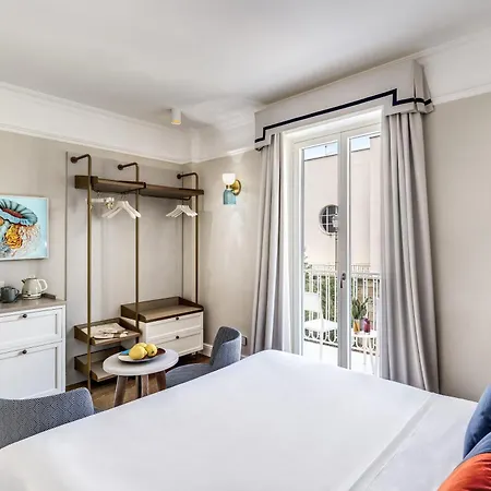 מלון Mediterraneo 5*