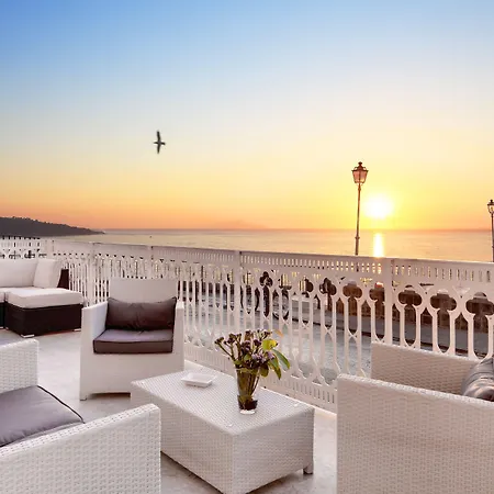 Hotel Mediterraneo Sorrento 5*