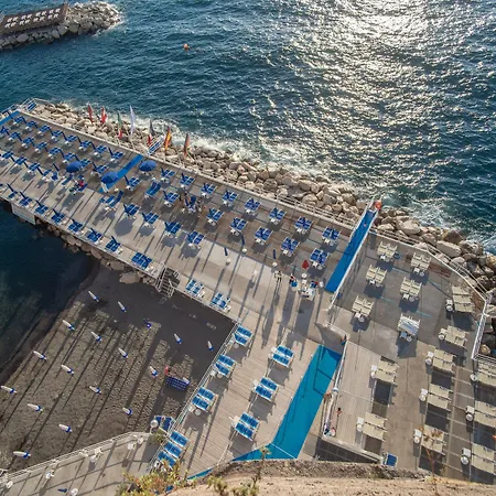 Отель Mediterraneo Сант'Анджелло