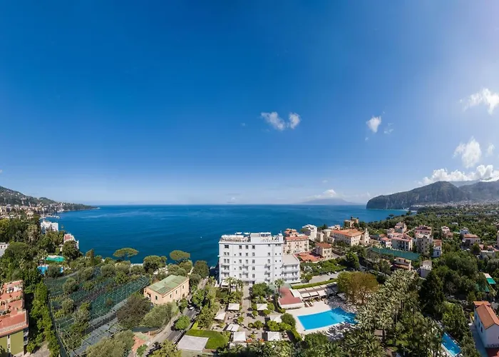 Отель Mediterraneo Sorrento Сант'Анджелло