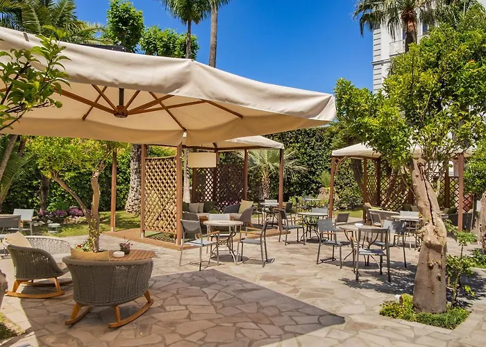 Отель Mediterraneo Sorrento