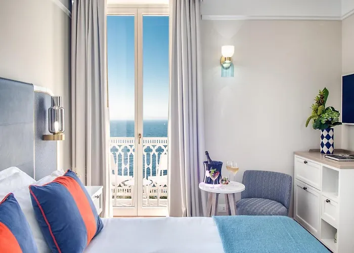 Mediterraneo Sorrento Отель Сант'Анджелло