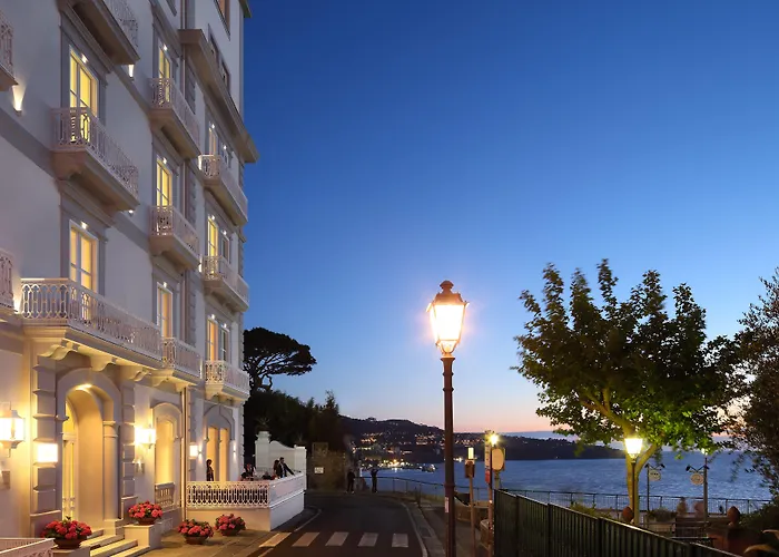 Mediterraneo Sorrento Отель Сант'Анджелло
