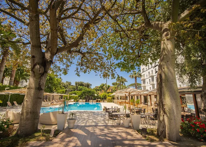 Отель Mediterraneo Sorrento Сант'Анджелло