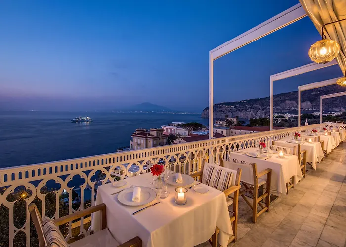 Отель Mediterraneo Sorrento